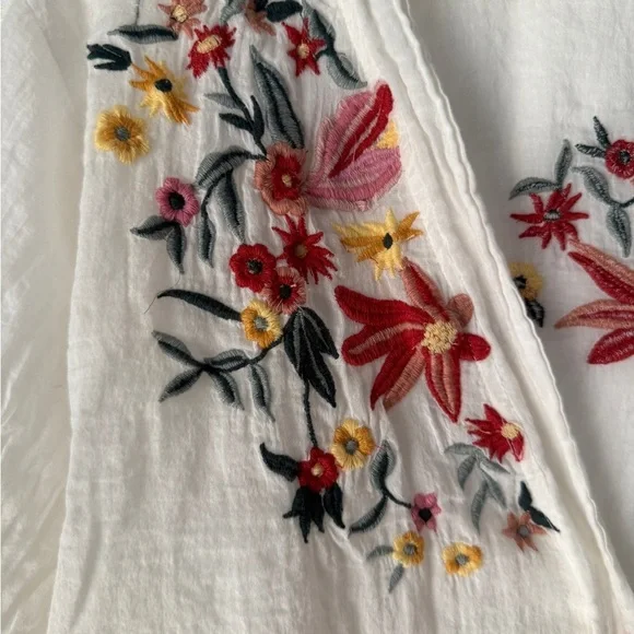 Cost Plus World Market Cream Floral Embroidered Robe Boho - Picture 4 of 10